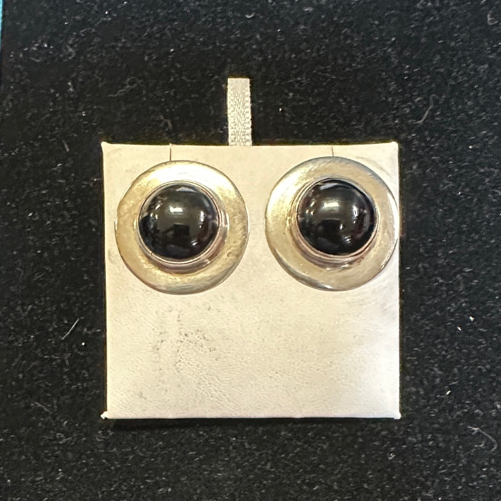 228980 Silver Earrings with Onyx